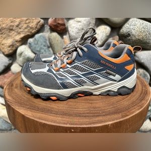 Big Kid's Merrell Moab FST Low Waterproof Navy/ Grey/ Orange